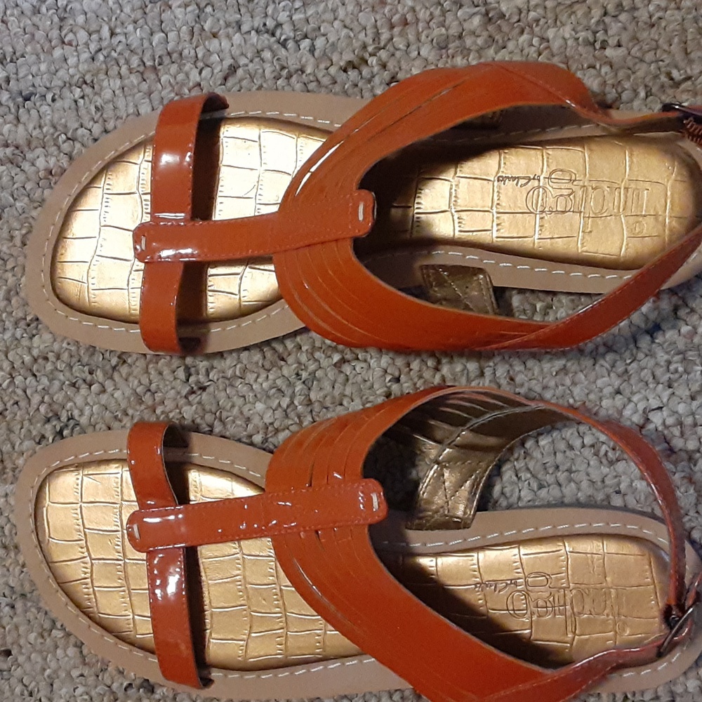 Size 9 ladies sandals